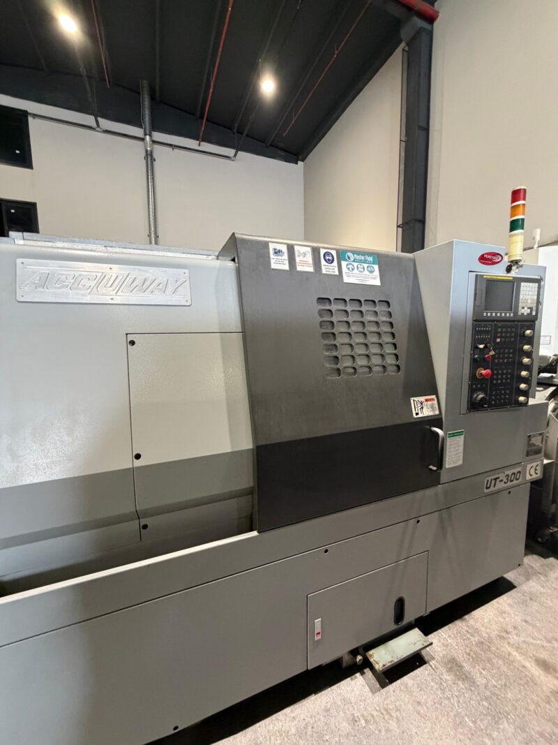 2. EL ACCUWAY UT300 (2010)